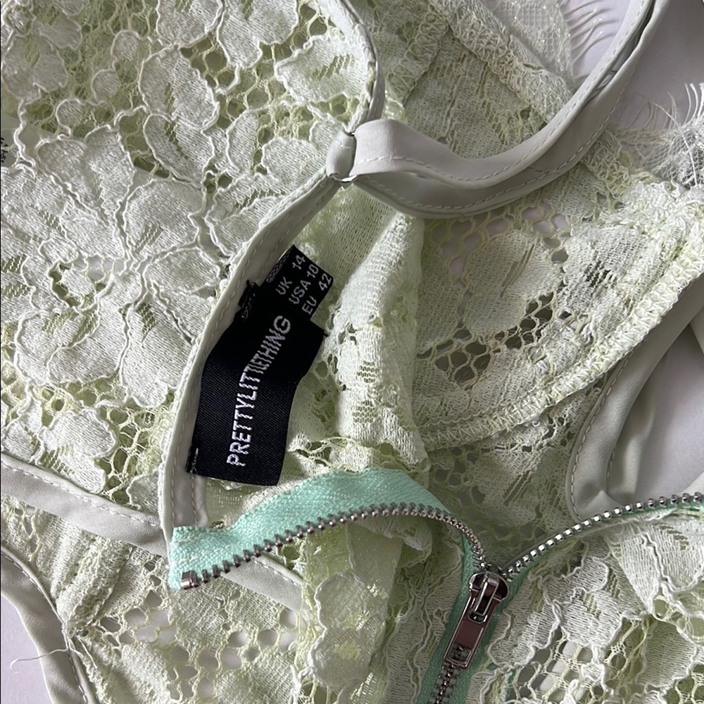 Pretty Little Thing Lace Bralette Green - Picture 8 of 9